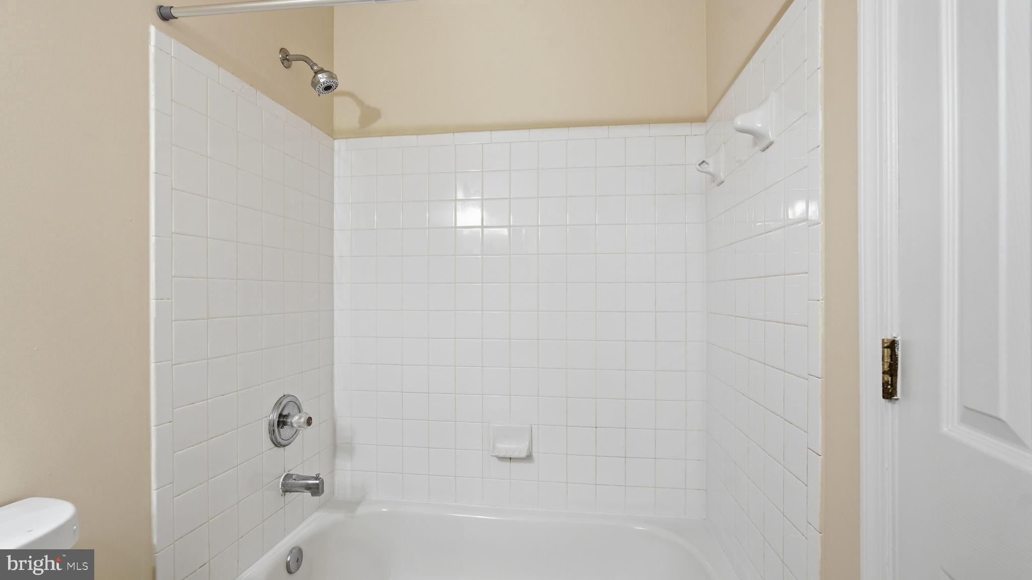 ASHLEIGH PARK - Residential Lease