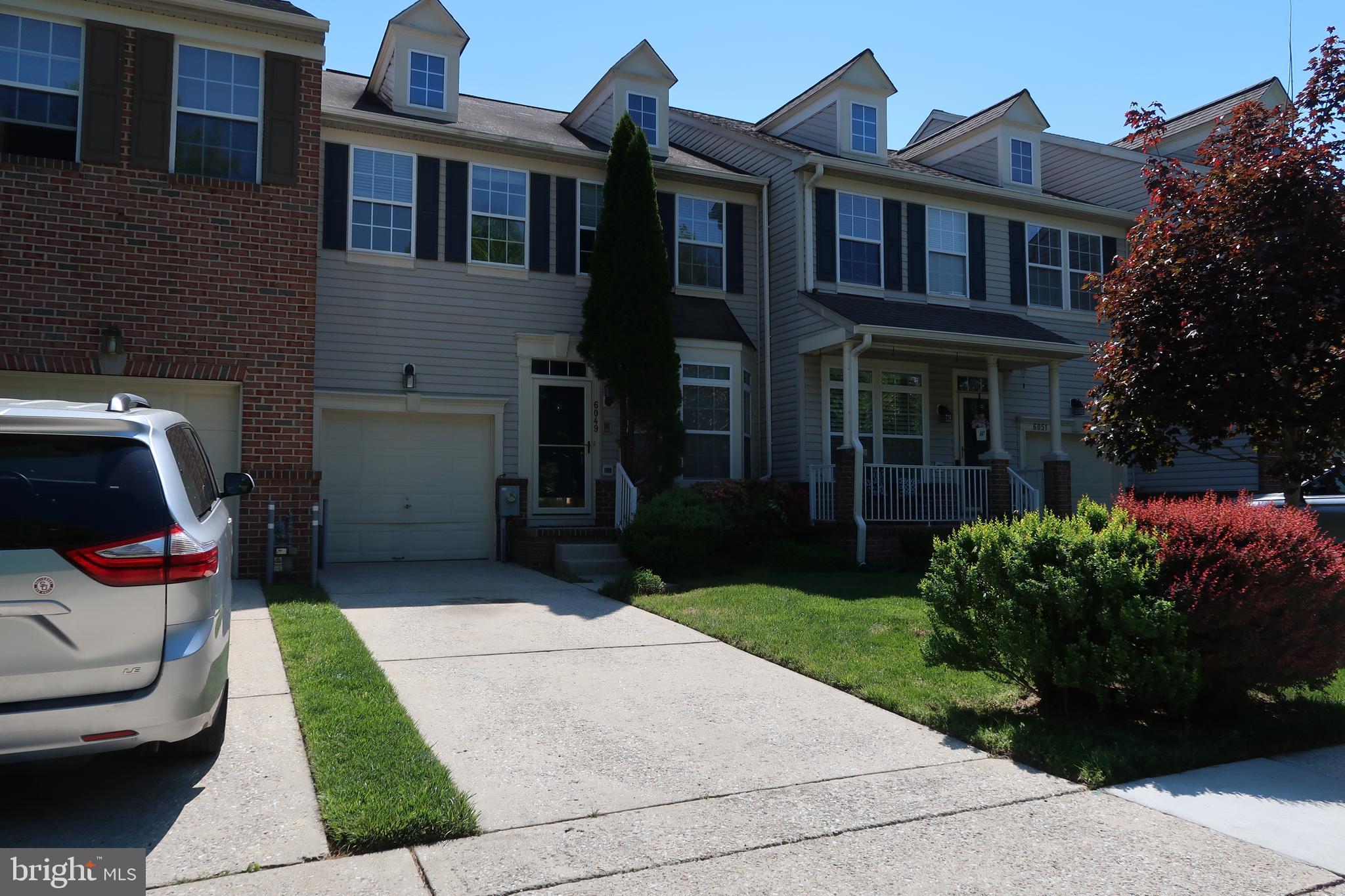 COLLEGE HILLS - Residential