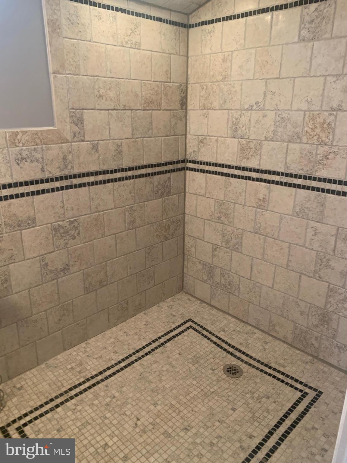 ROXBOROUGH - Residential