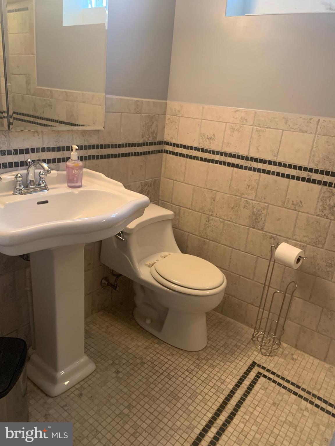 ROXBOROUGH - Residential