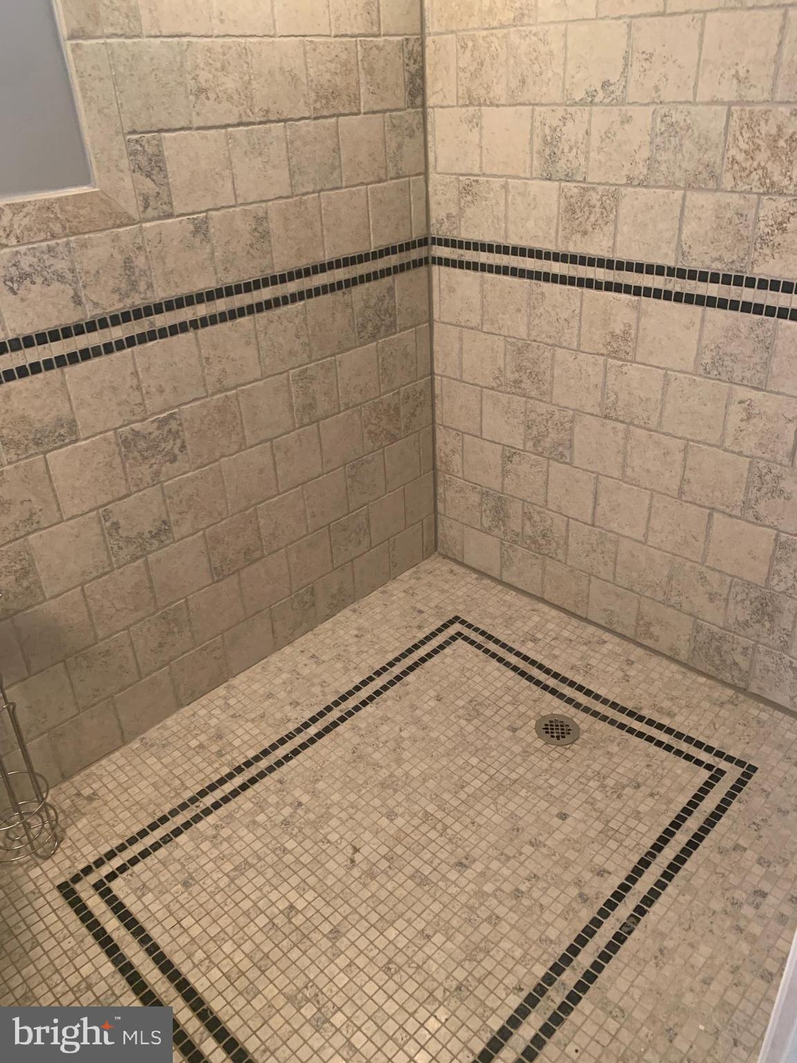 ROXBOROUGH - Residential