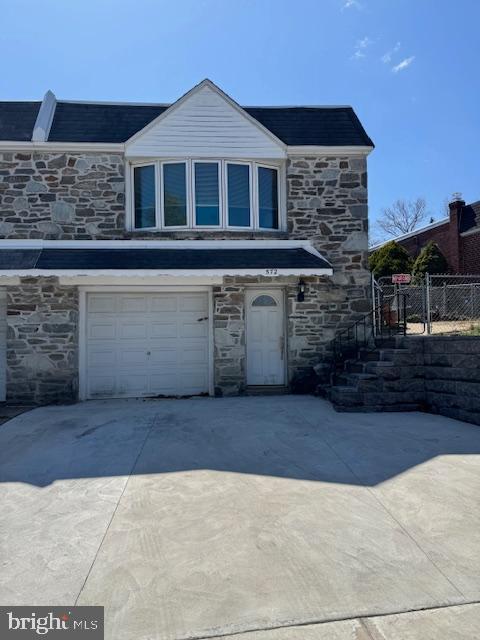 ROXBOROUGH - Residential