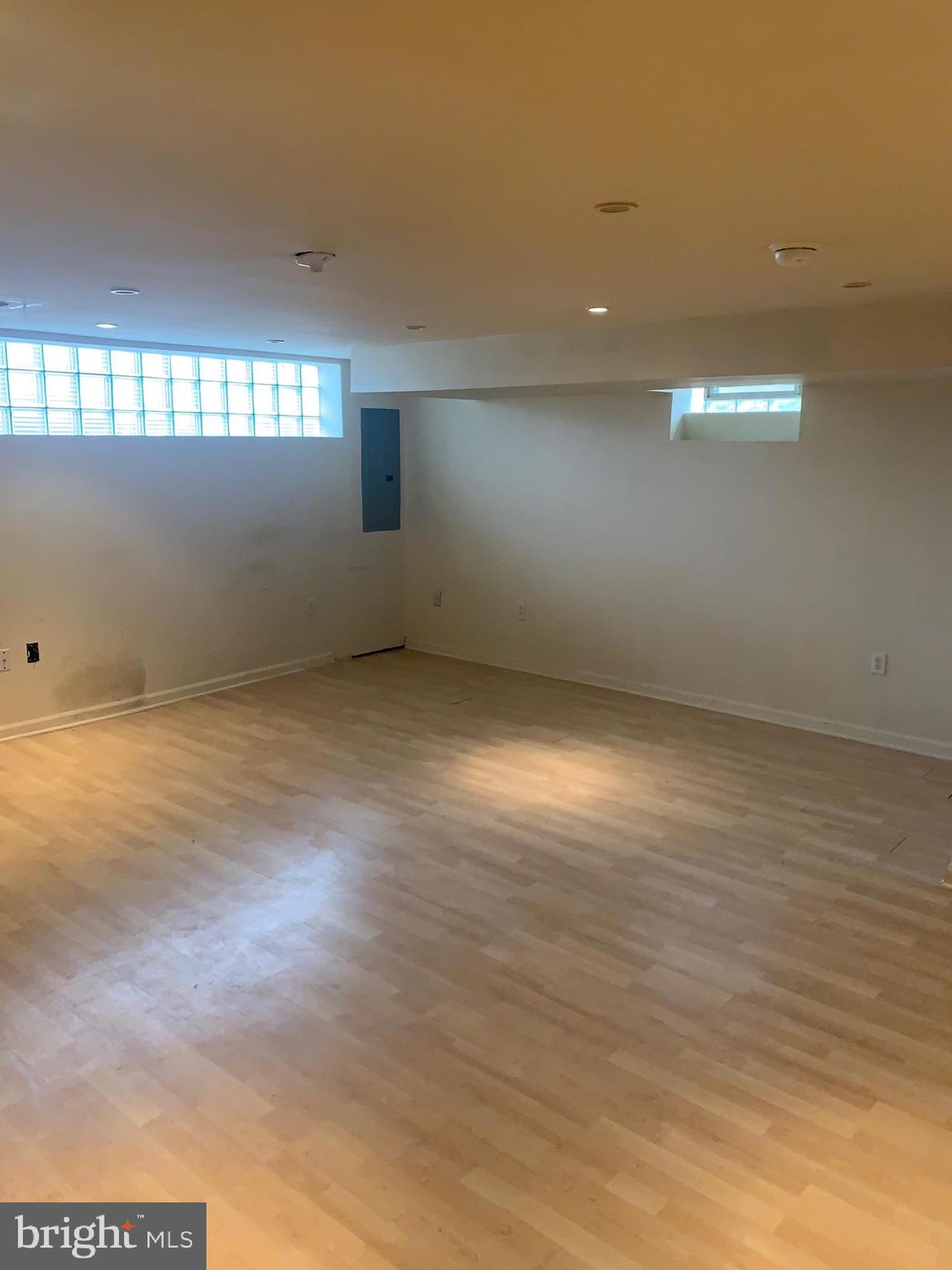 ROXBOROUGH - Residential