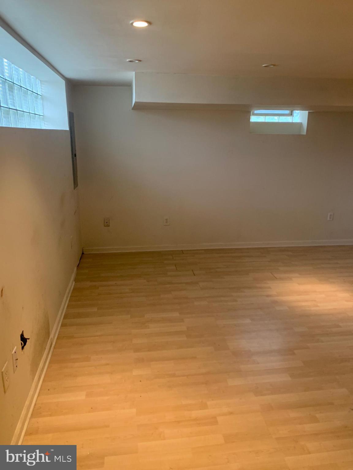 ROXBOROUGH - Residential