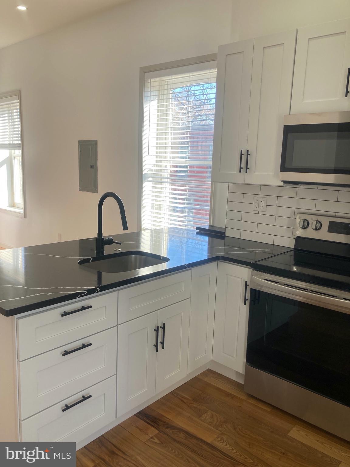 TEMPLE UNIVERSITY - Residential Lease