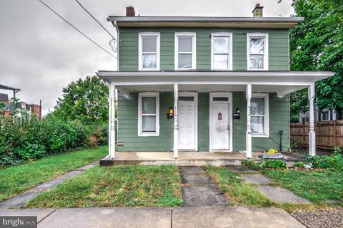 Photo of 220 Duke Street, Ephrata, PA 17522 (MLS # PALA2057906)
