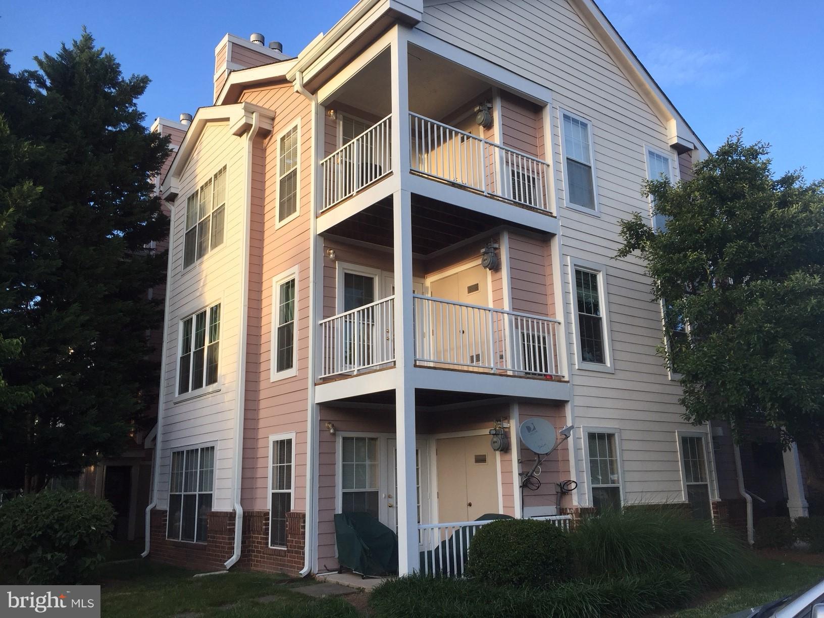 ASHBURN FARM - Residential Lease