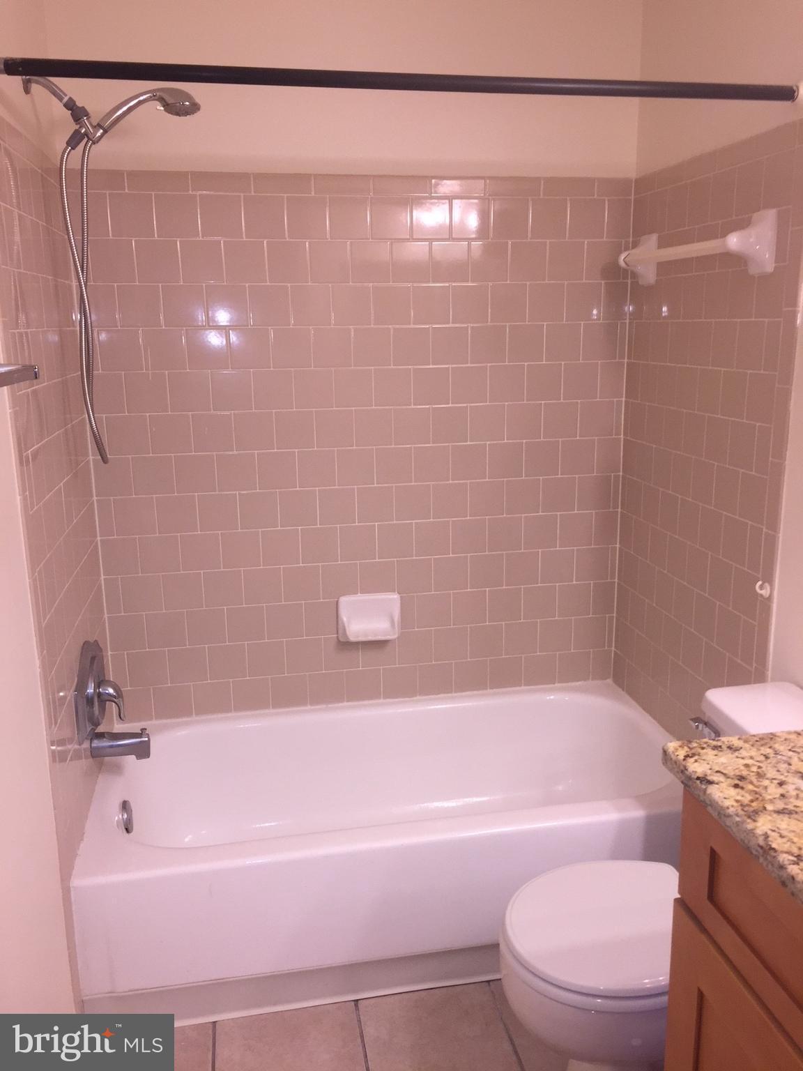 ASHBURN FARM - Residential Lease