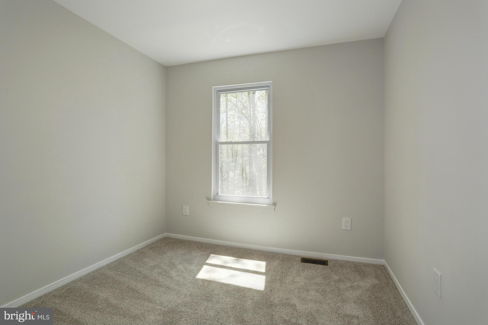 BONIFANT WOODS - Residential