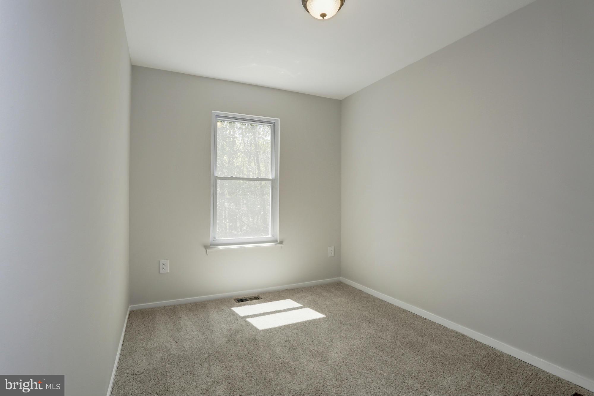 BONIFANT WOODS - Residential