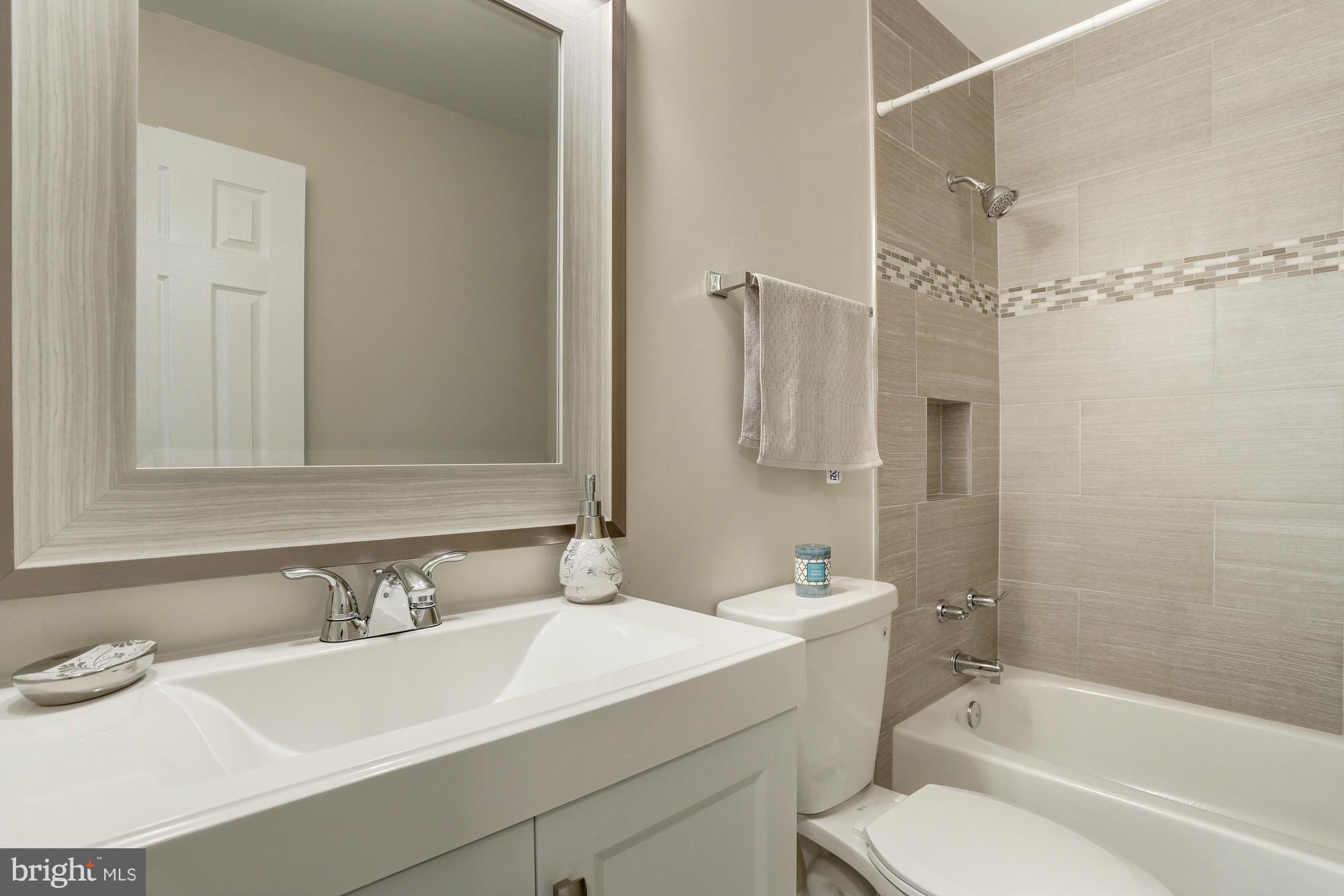 BONIFANT WOODS - Residential