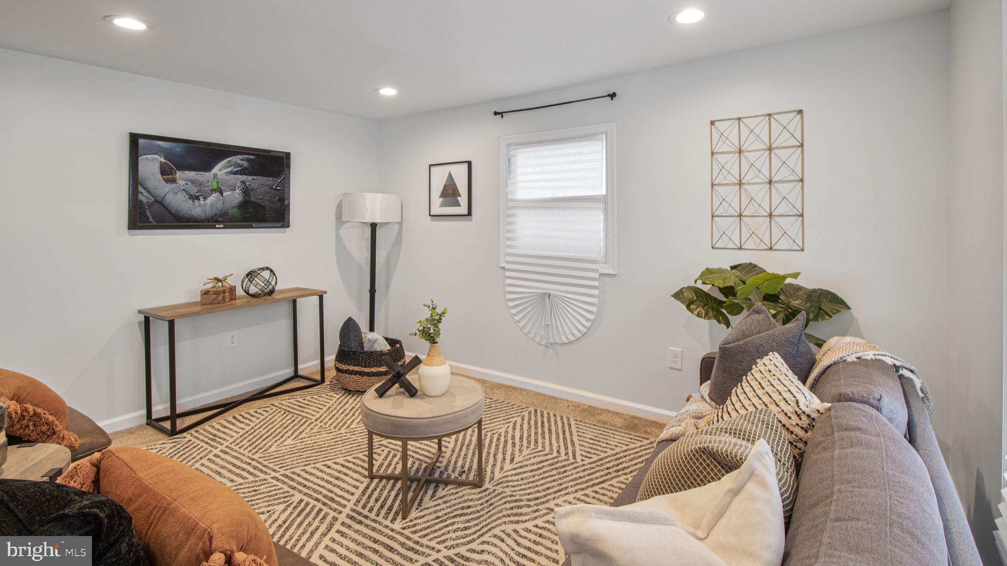 FRANKFORD - Residential