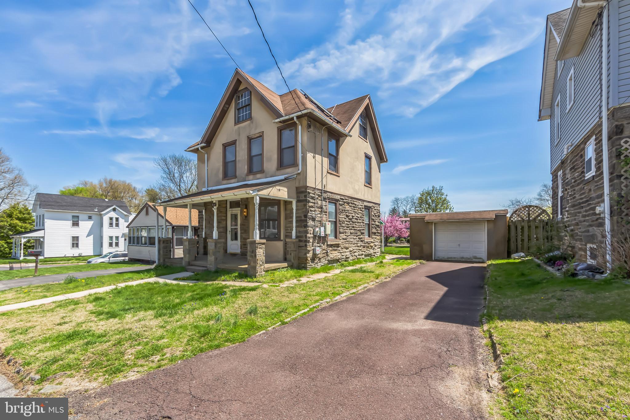 This home has been lovingly maintained, and the family is sad to see it go, but it is time for the next family to come in and make it their own. Location can't be beat! Easy commute to any suburb or into the city. The perfect sized back yard backs up to Veterans Park. Summer is coming and it is time to entertain outdoors and all you have to do is bring some chairs and set up the grill. Inside you will find enough room to spread out and do your own thing and yet plenty of room to host the family gatherings with everyone comfortably. Having a hard time in this market trying to find that amazing, yet affordable home? Then get this one on your list to see!