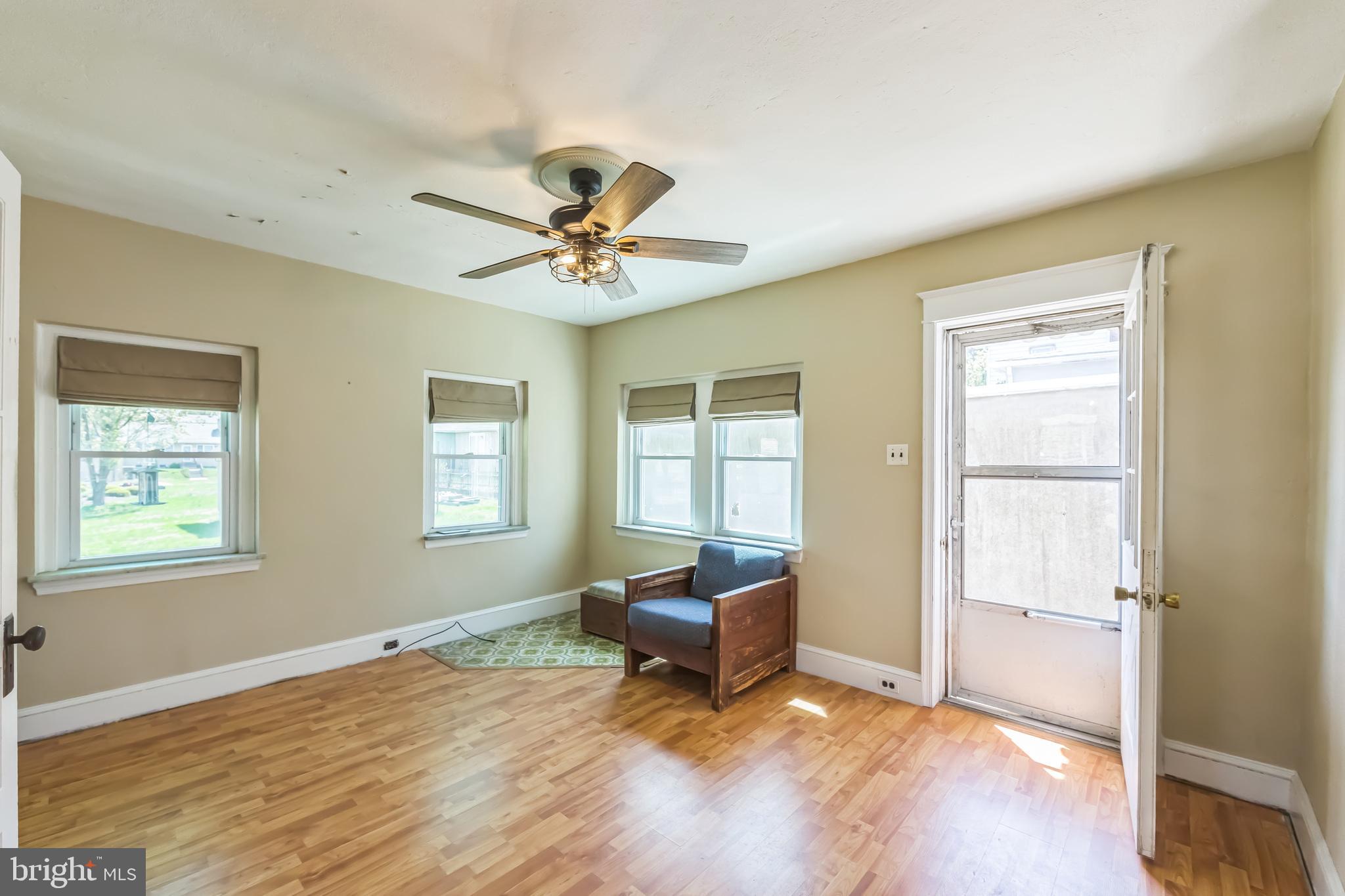 GLENSIDE - Residential