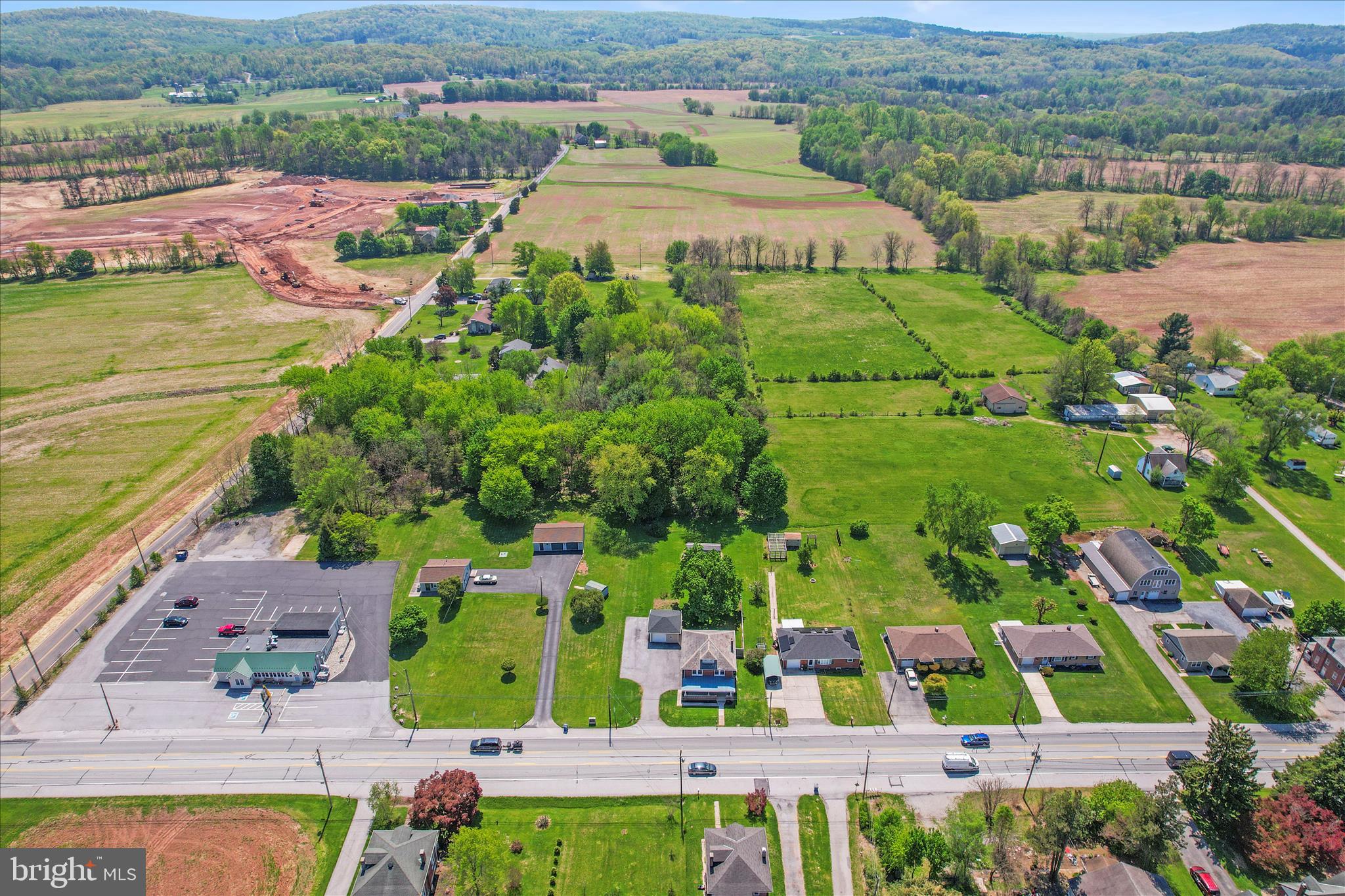 7630 LINCOLN HIGHWAY