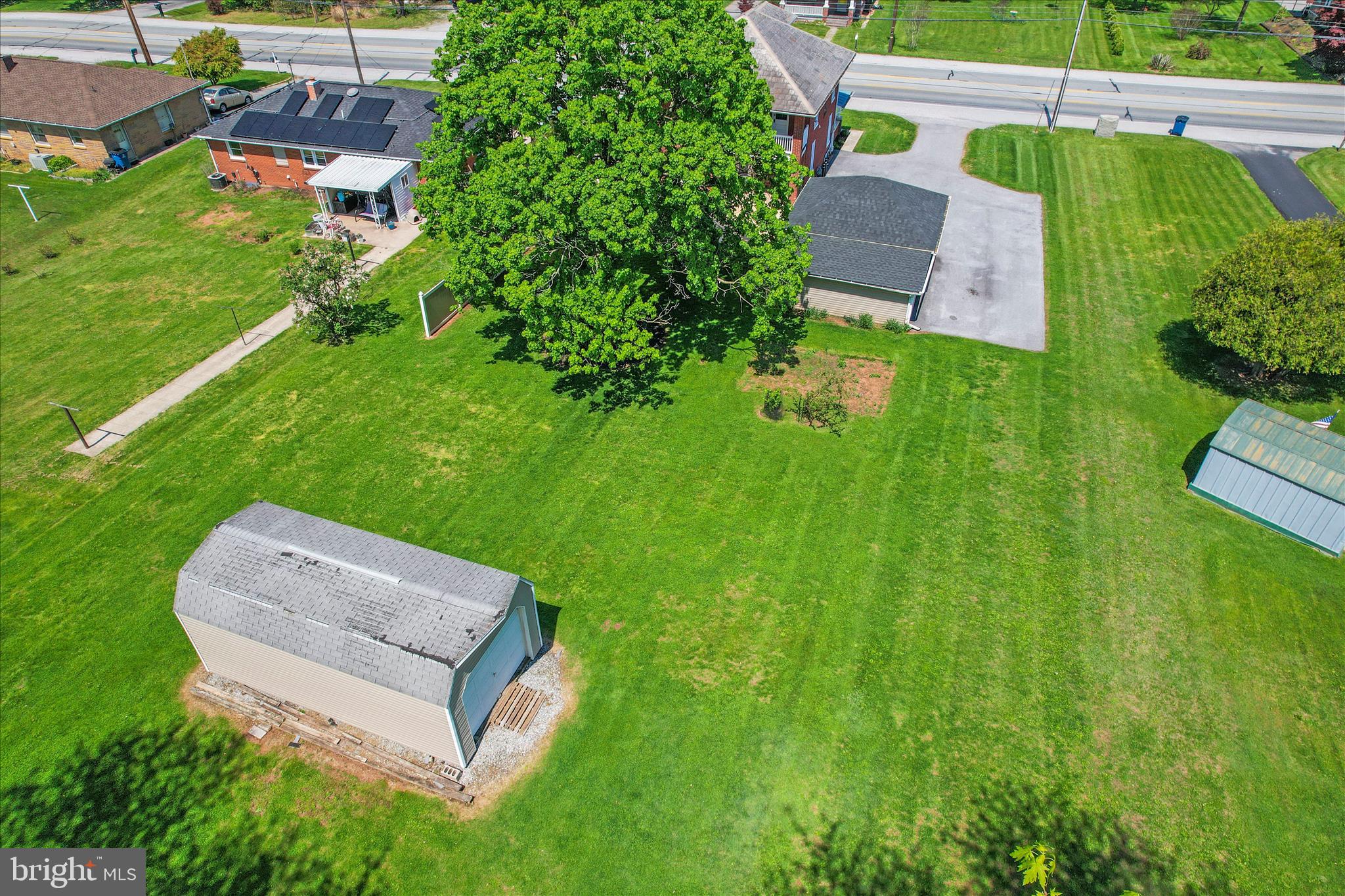 7630 LINCOLN HIGHWAY