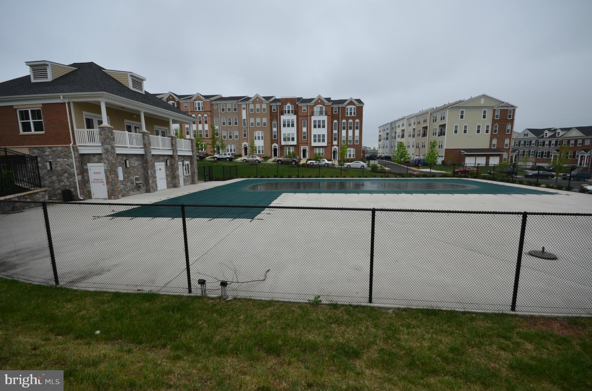 TOWNES AT GOOSE CREEK VILLAGE - Residential Lease