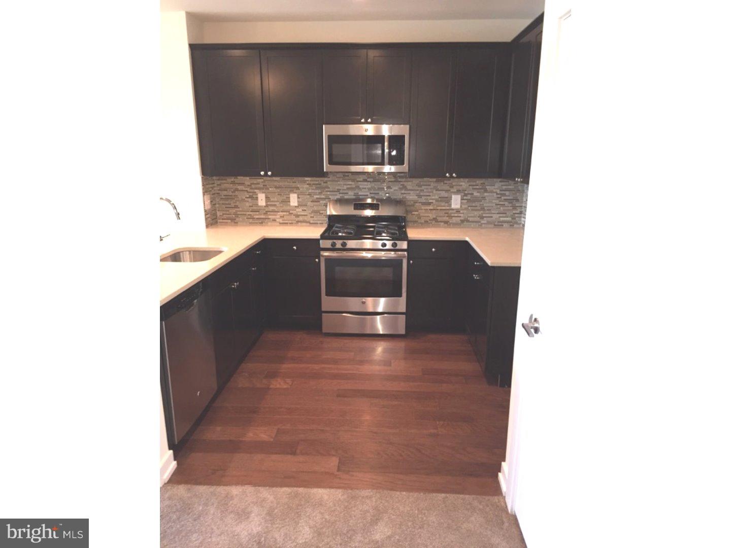 WATERSIDE - Residential