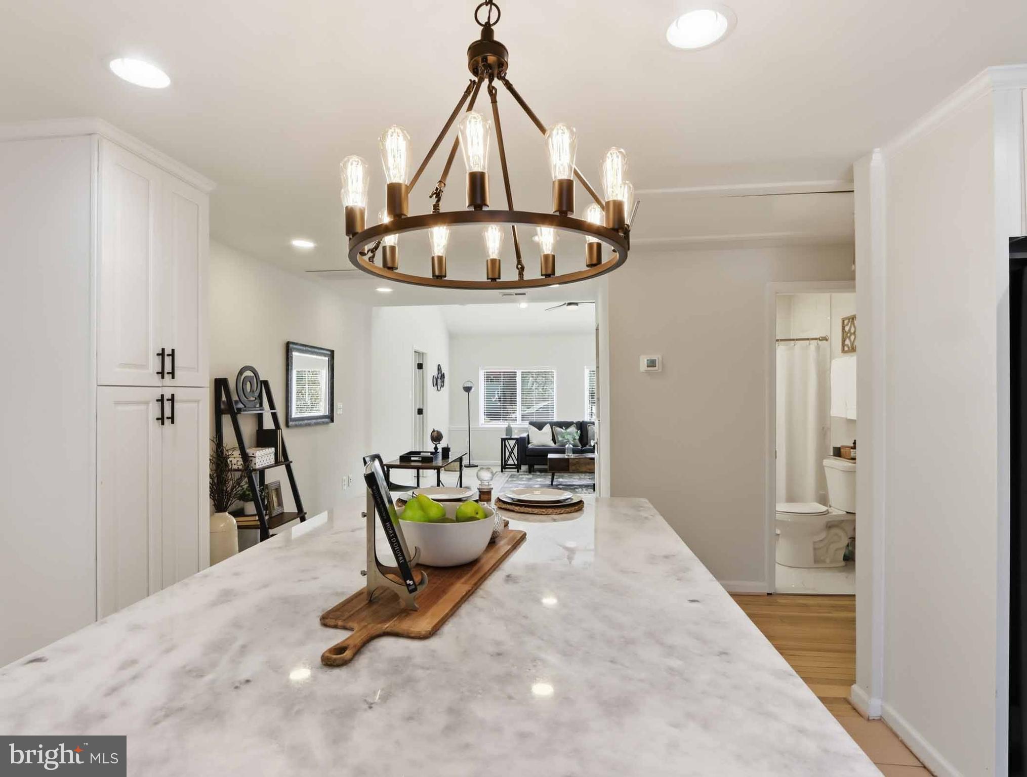 ANNANDALE ACRES - Residential