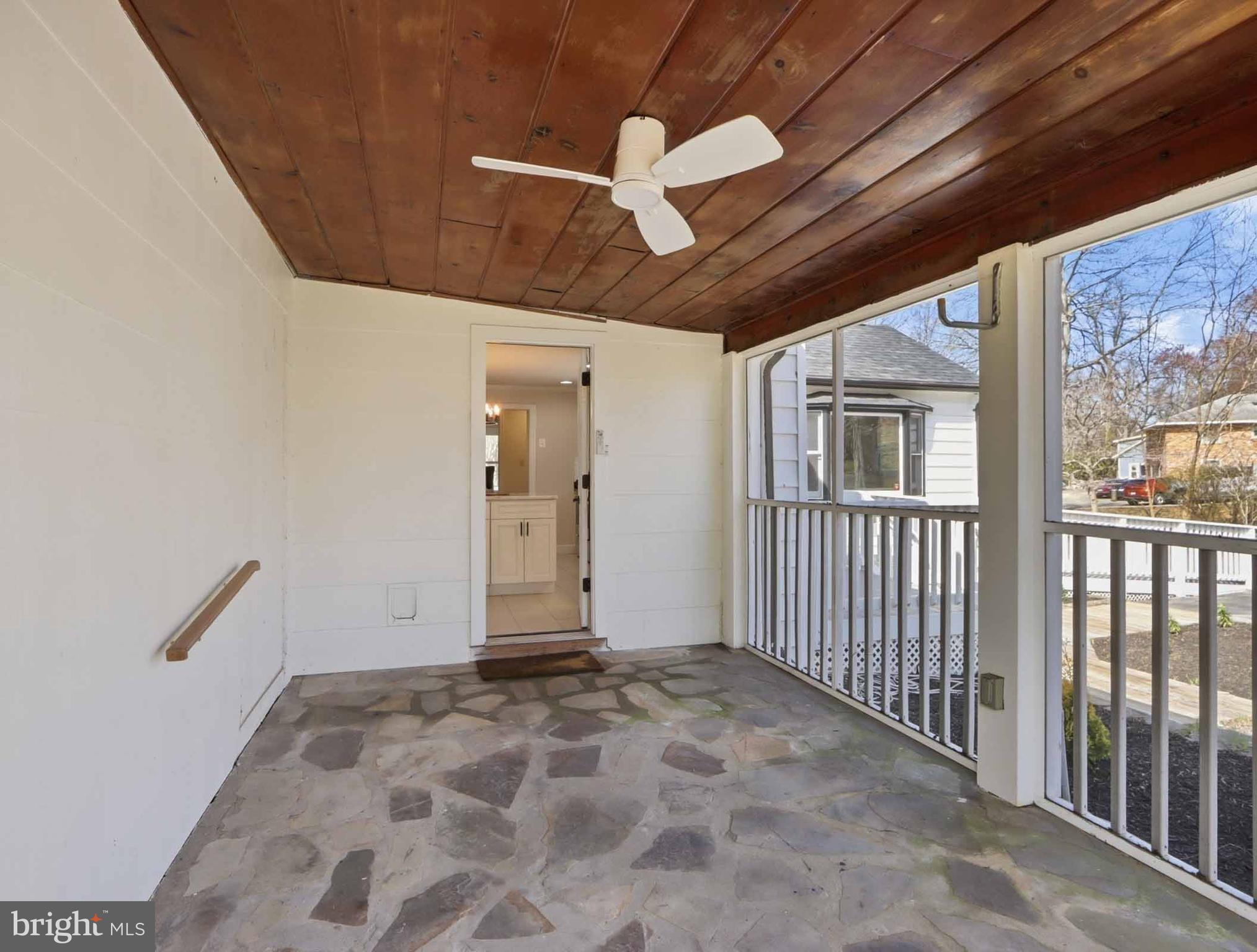 ANNANDALE ACRES - Residential