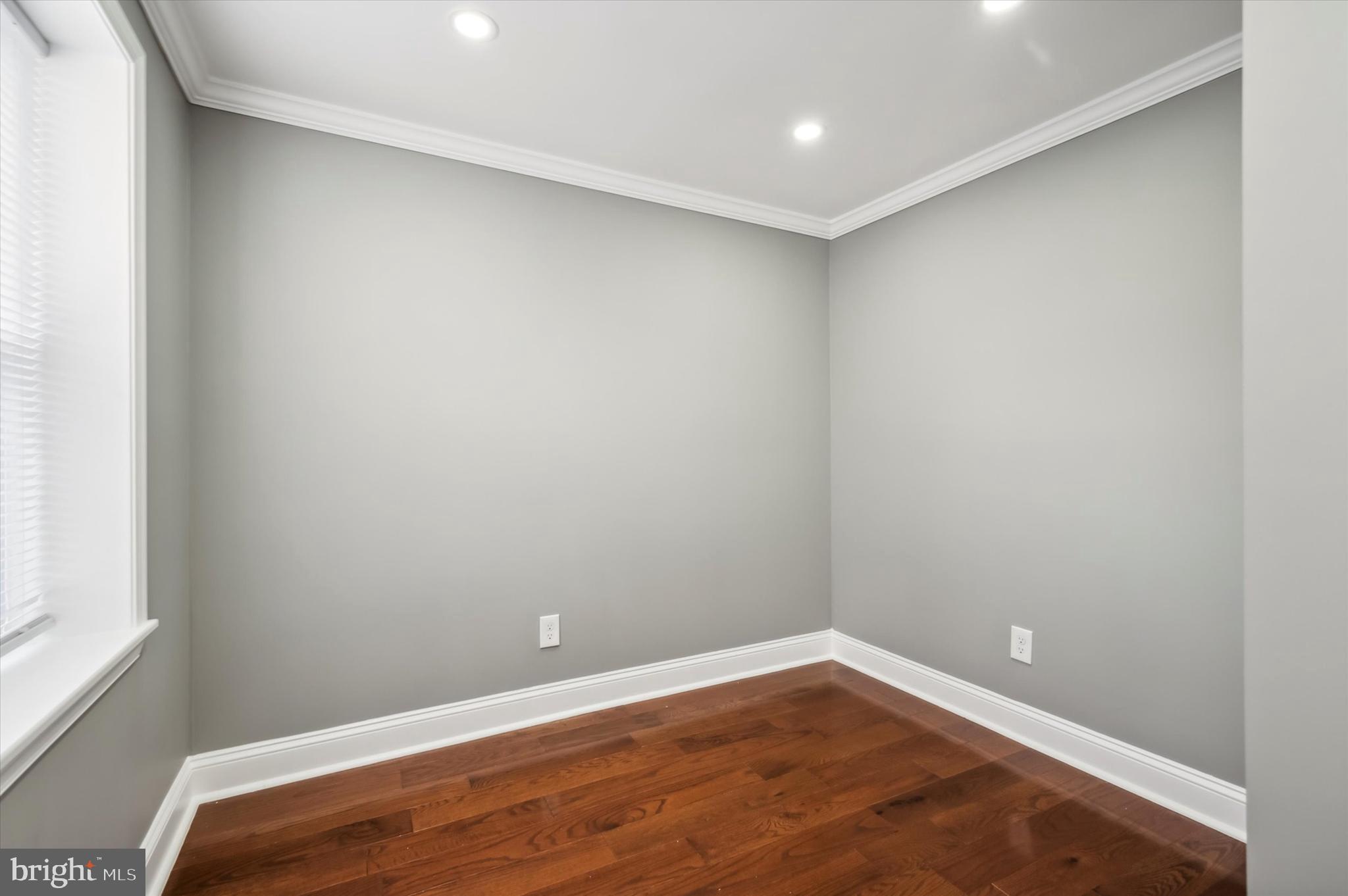 OLDE KENSINGTON - Residential Lease