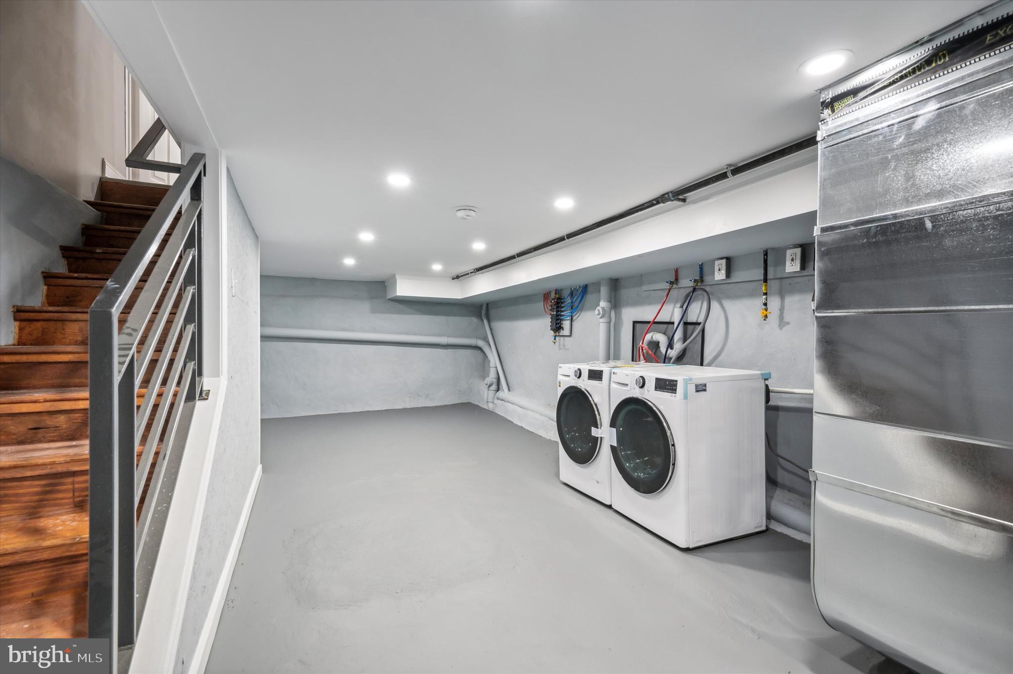 OLDE KENSINGTON - Residential Lease