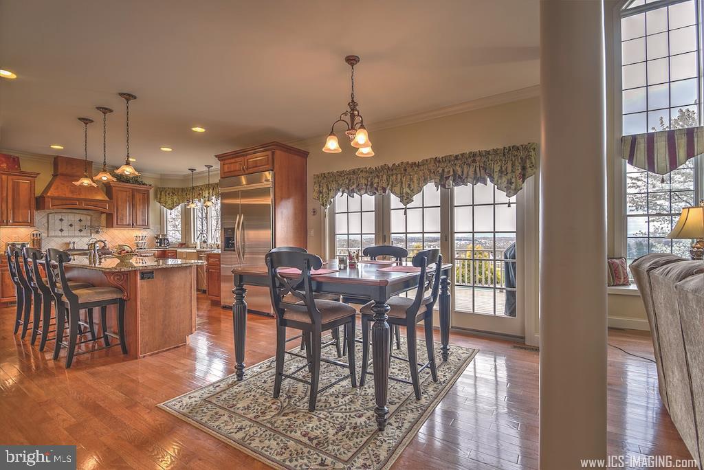 HAMPDEN SUMMIT - Residential