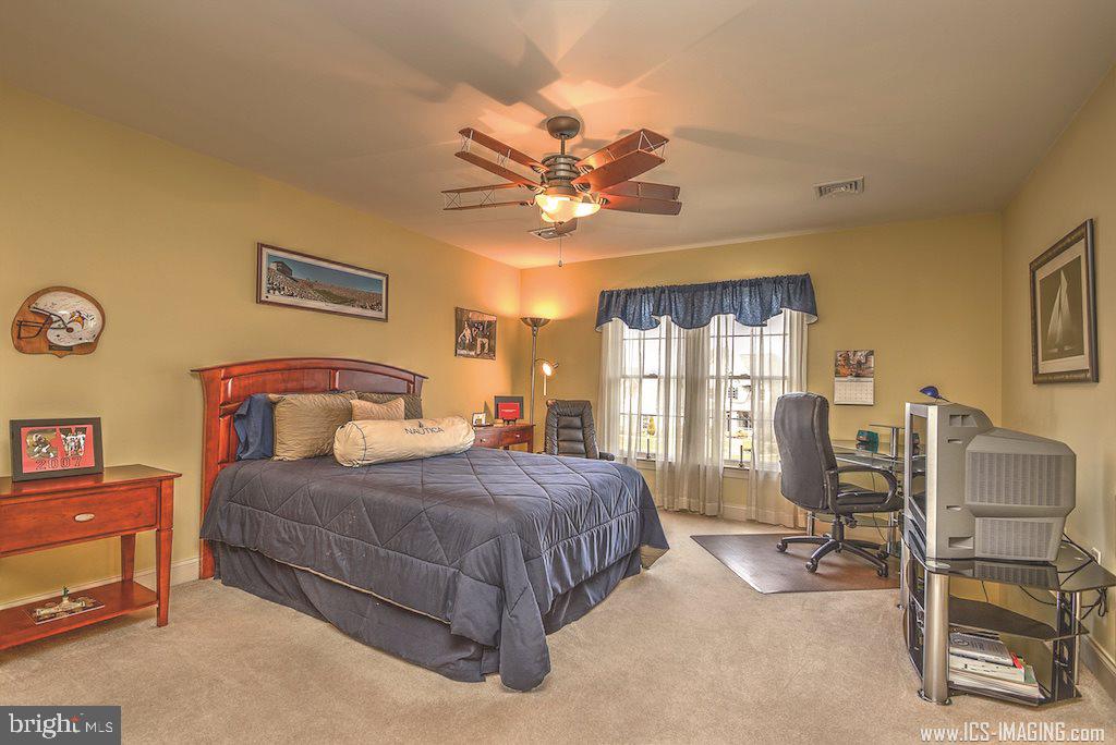 HAMPDEN SUMMIT - Residential
