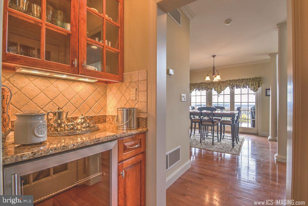 HAMPDEN SUMMIT - Residential