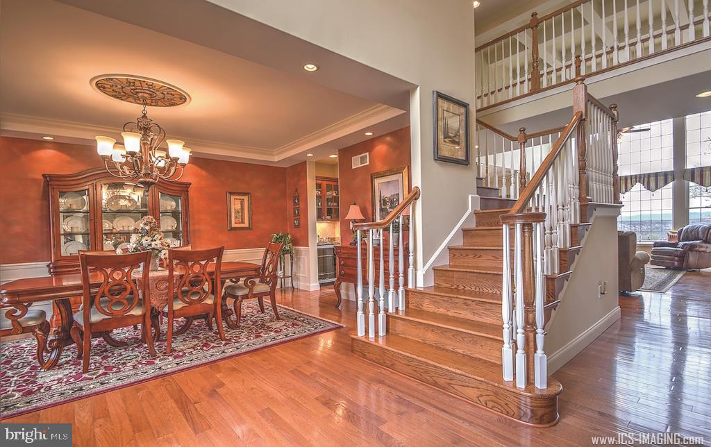 HAMPDEN SUMMIT - Residential