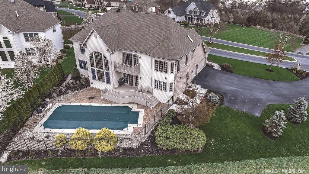 HAMPDEN SUMMIT - Residential