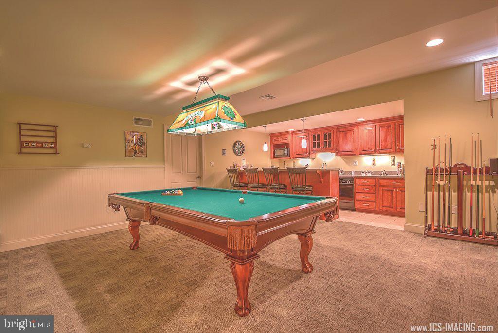 HAMPDEN SUMMIT - Residential