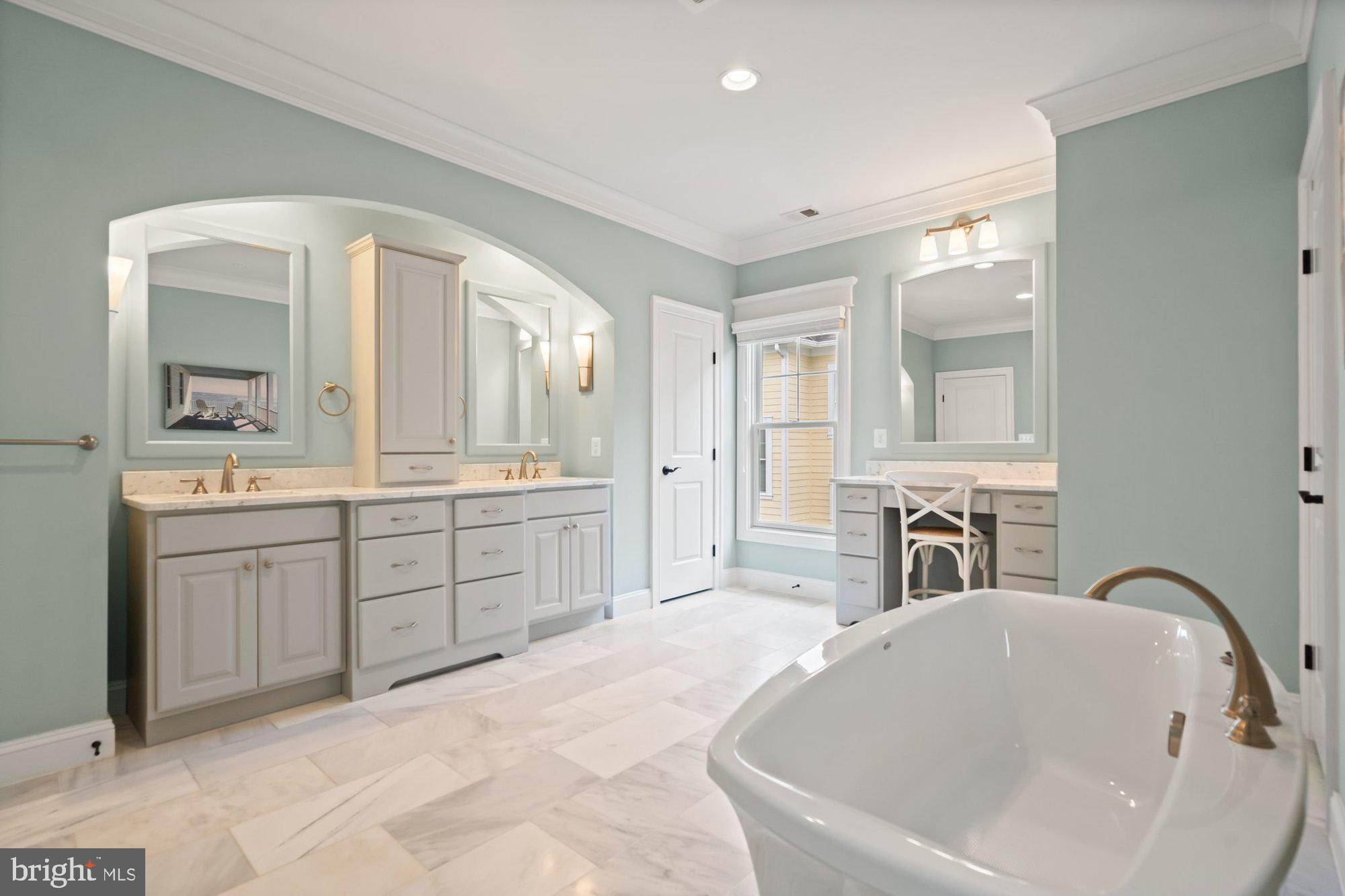 WINDOVER HEIGHTS - Residential