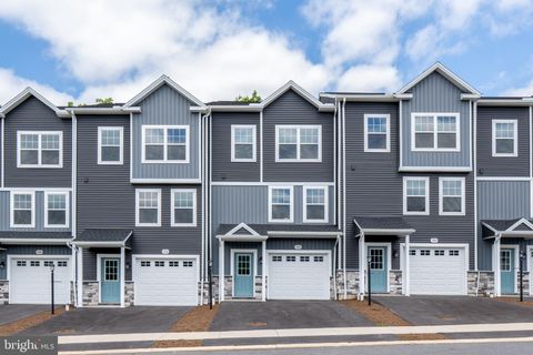 Condo For Sale - 182 Highpoint Park Drive<br/> PLEASANT GAP, PA 16823