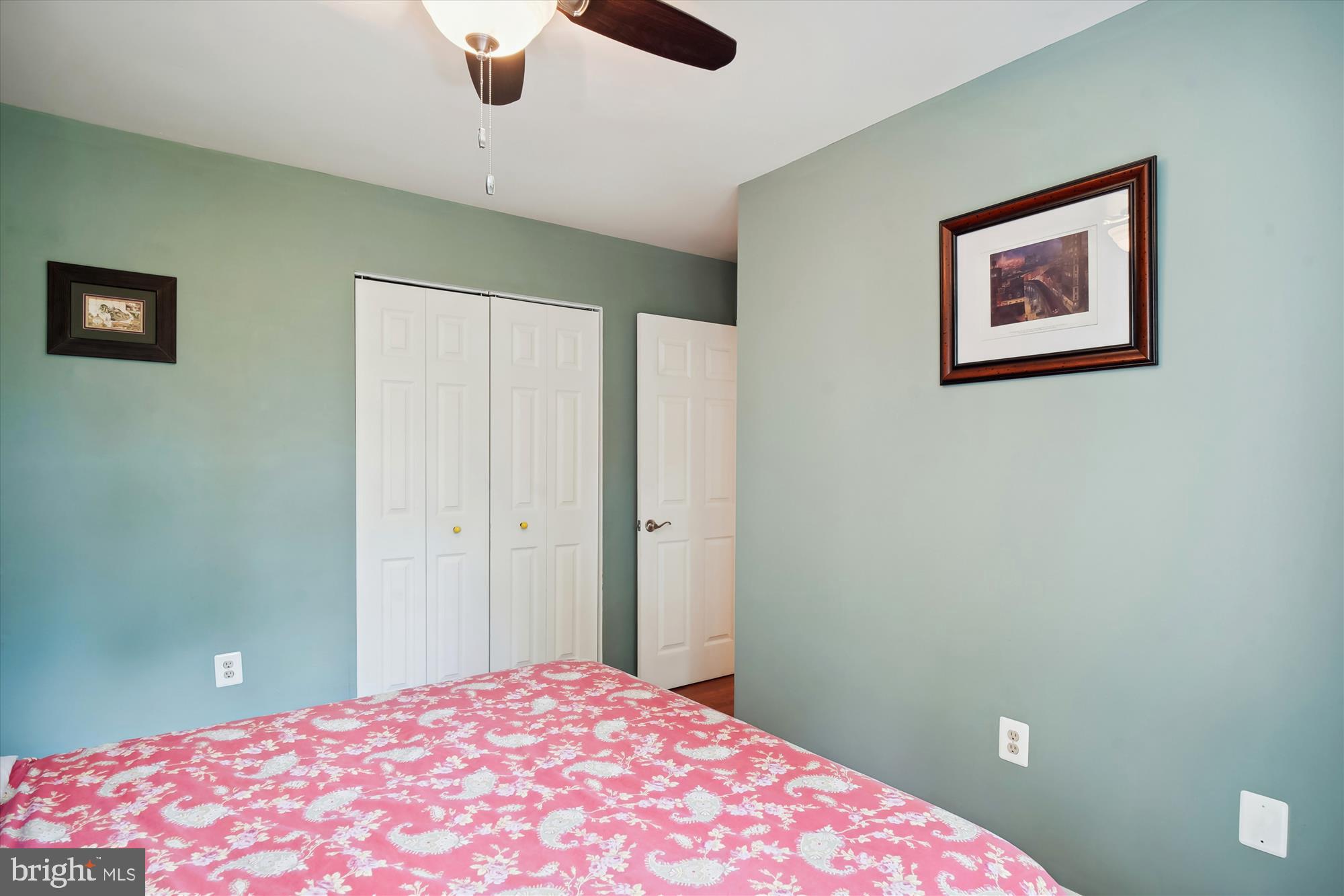 GUNNERS LAKE VILLAGE - Residential Lease