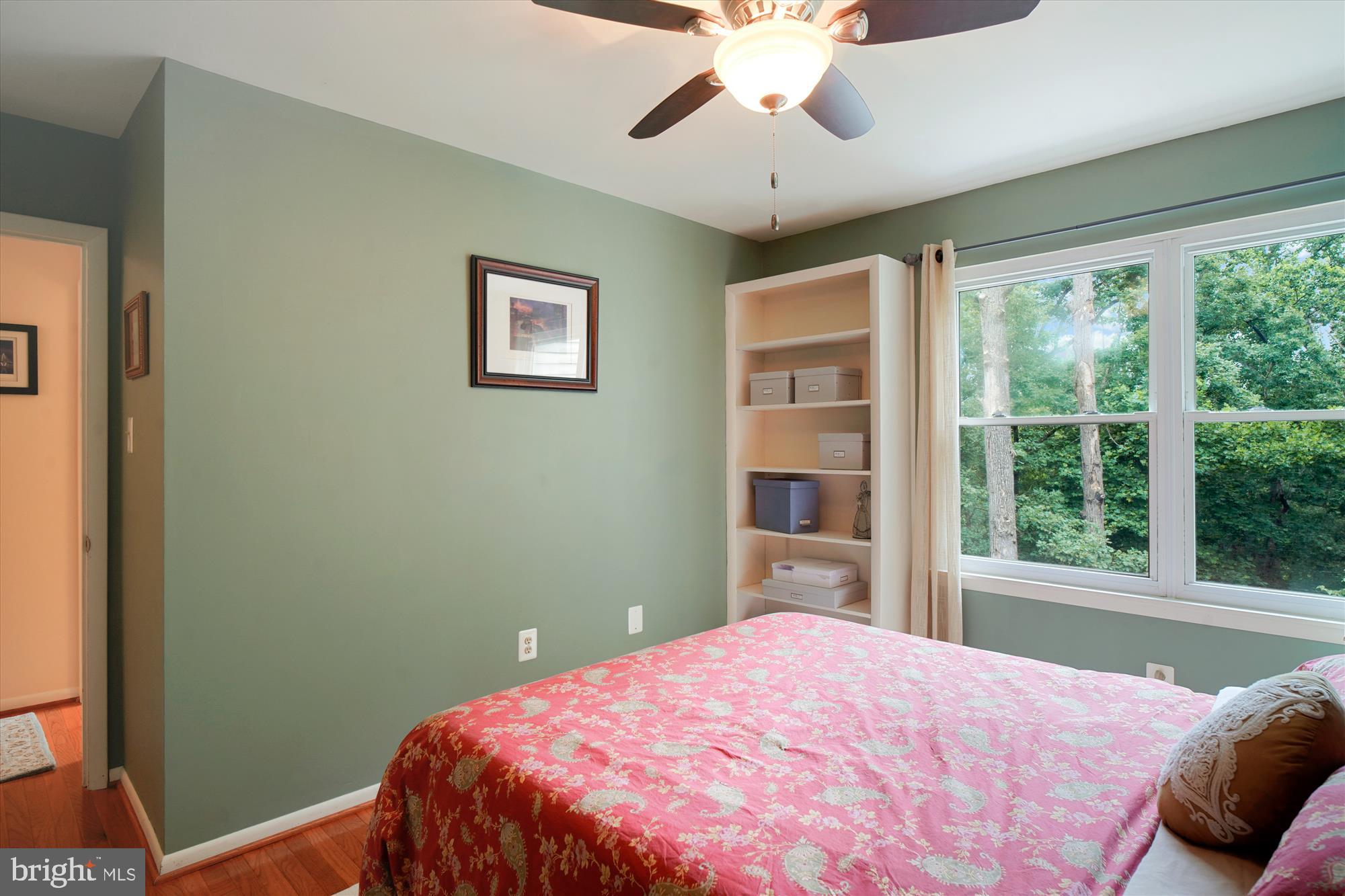 GUNNERS LAKE VILLAGE - Residential Lease