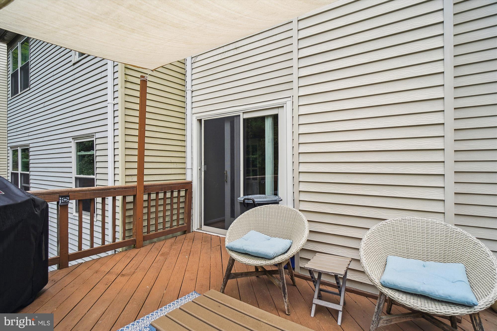 GUNNERS LAKE VILLAGE - Residential Lease