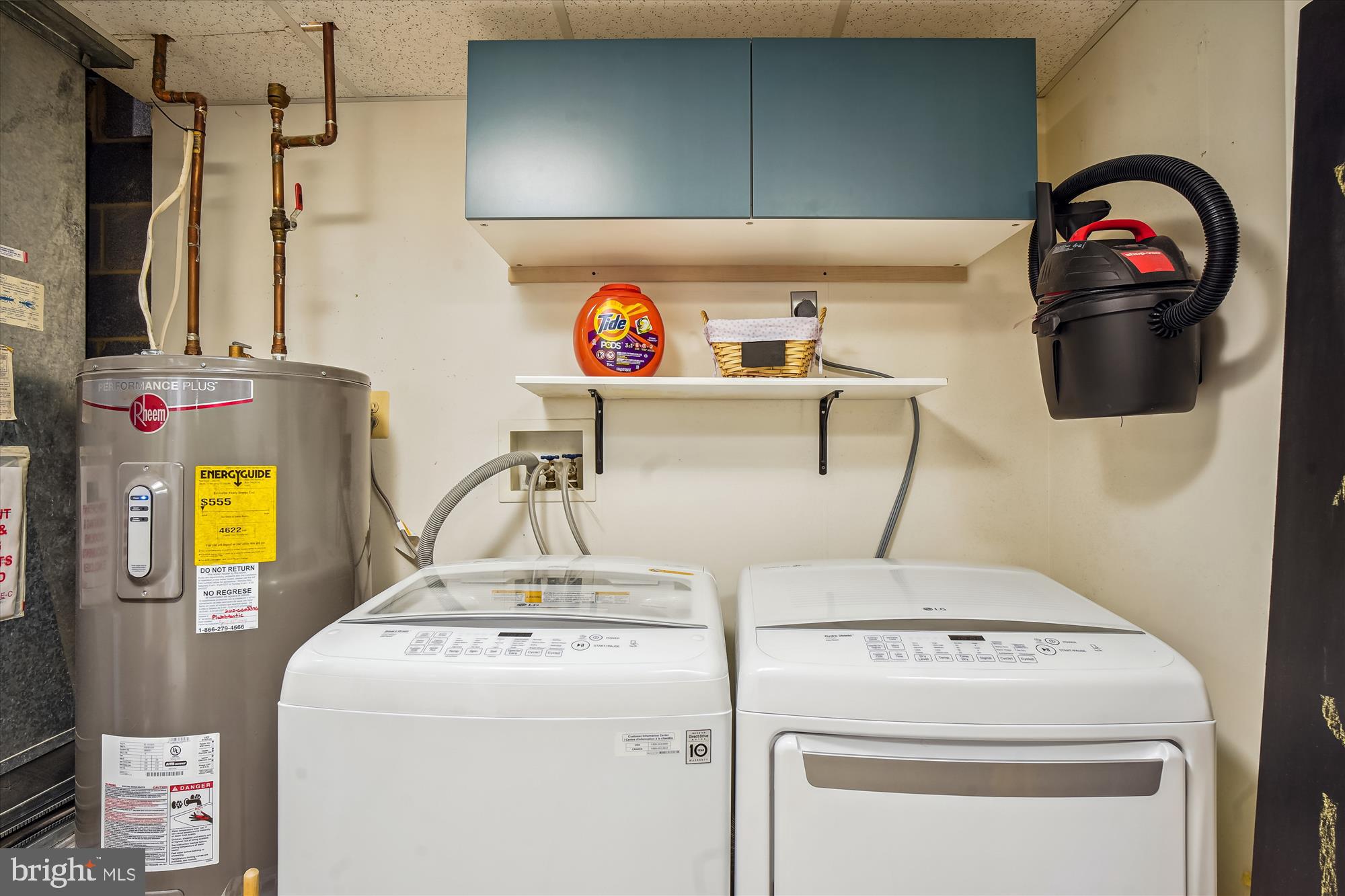 GUNNERS LAKE VILLAGE - Residential Lease