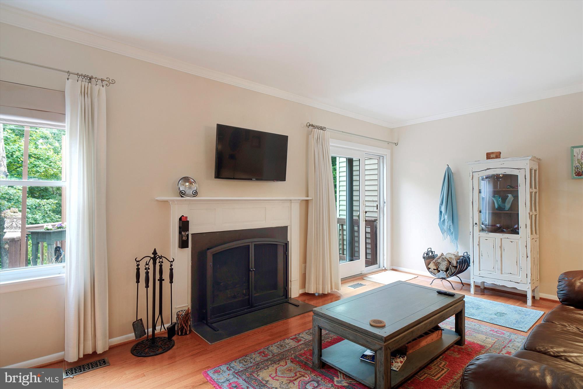 GUNNERS LAKE VILLAGE - Residential Lease