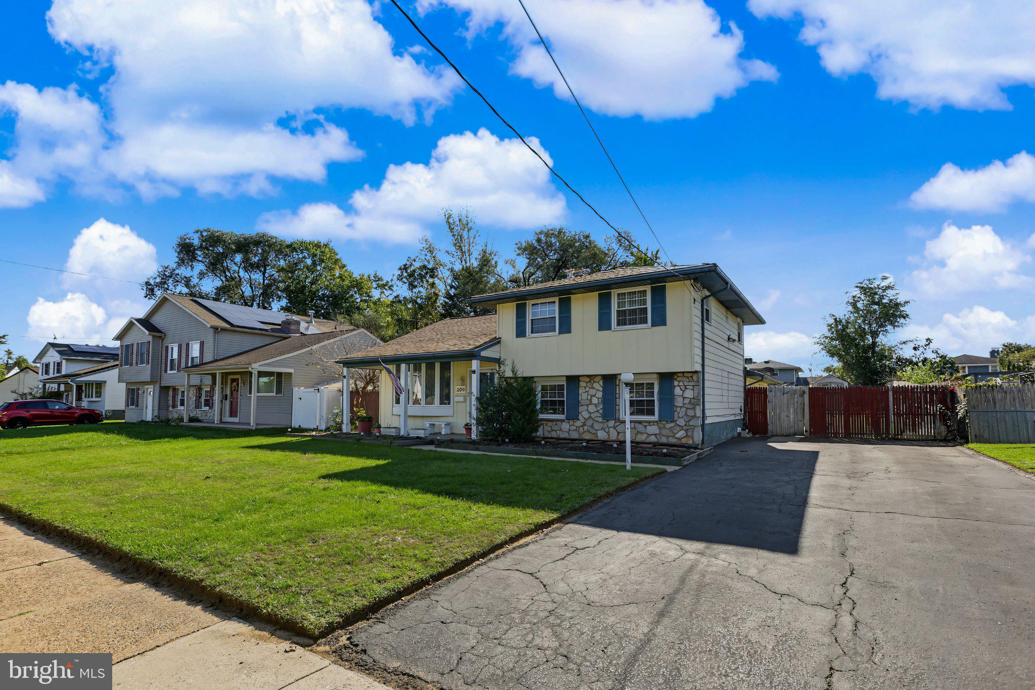 206 E FRANKLIN AVENUE