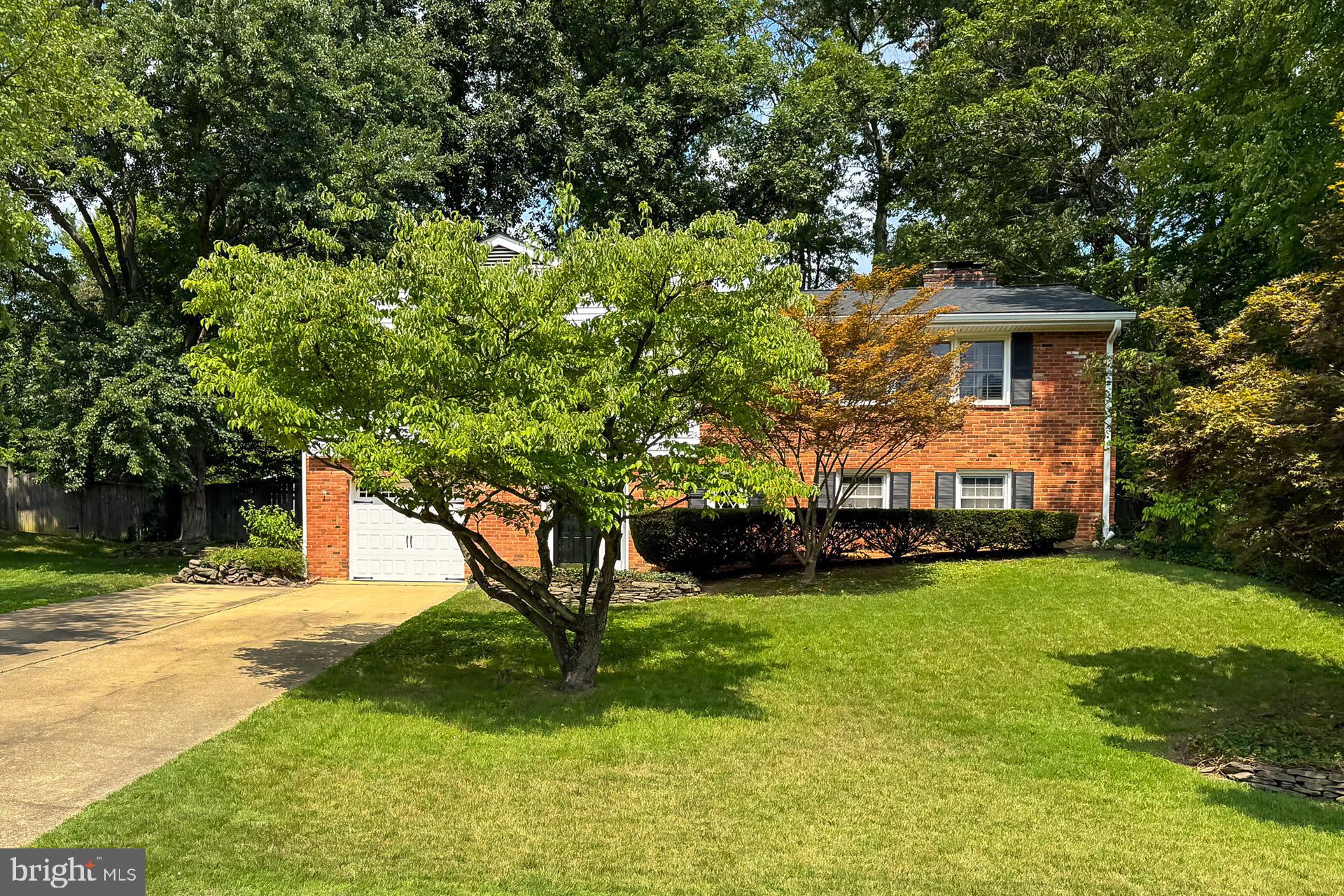 WEST SPRINGFIELD - Residential