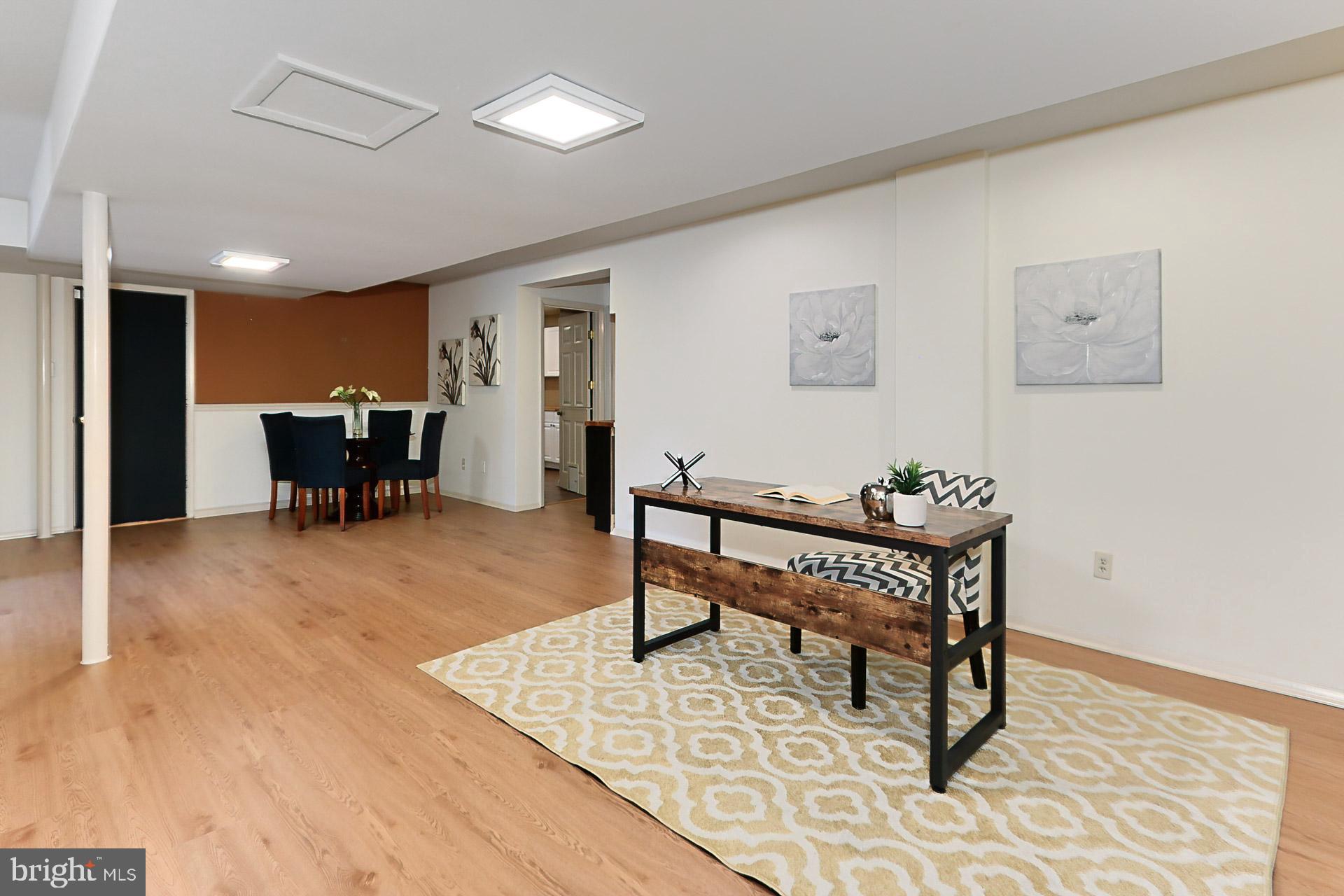 WEST SPRINGFIELD - Residential