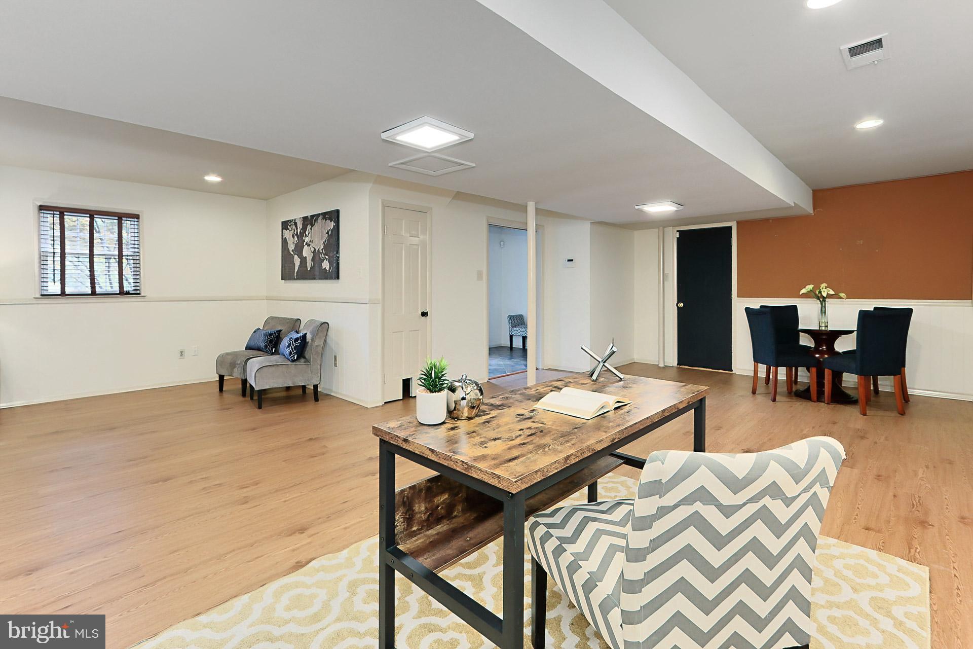 WEST SPRINGFIELD - Residential