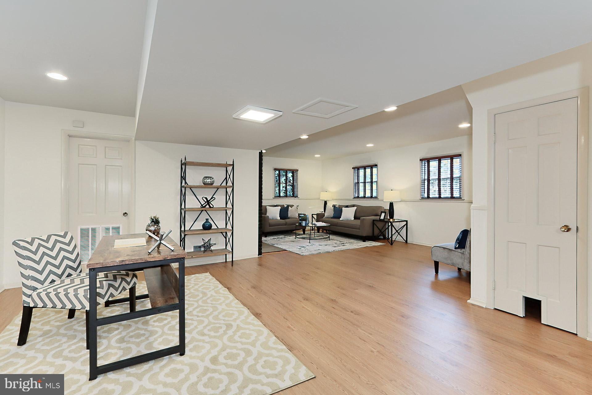 WEST SPRINGFIELD - Residential