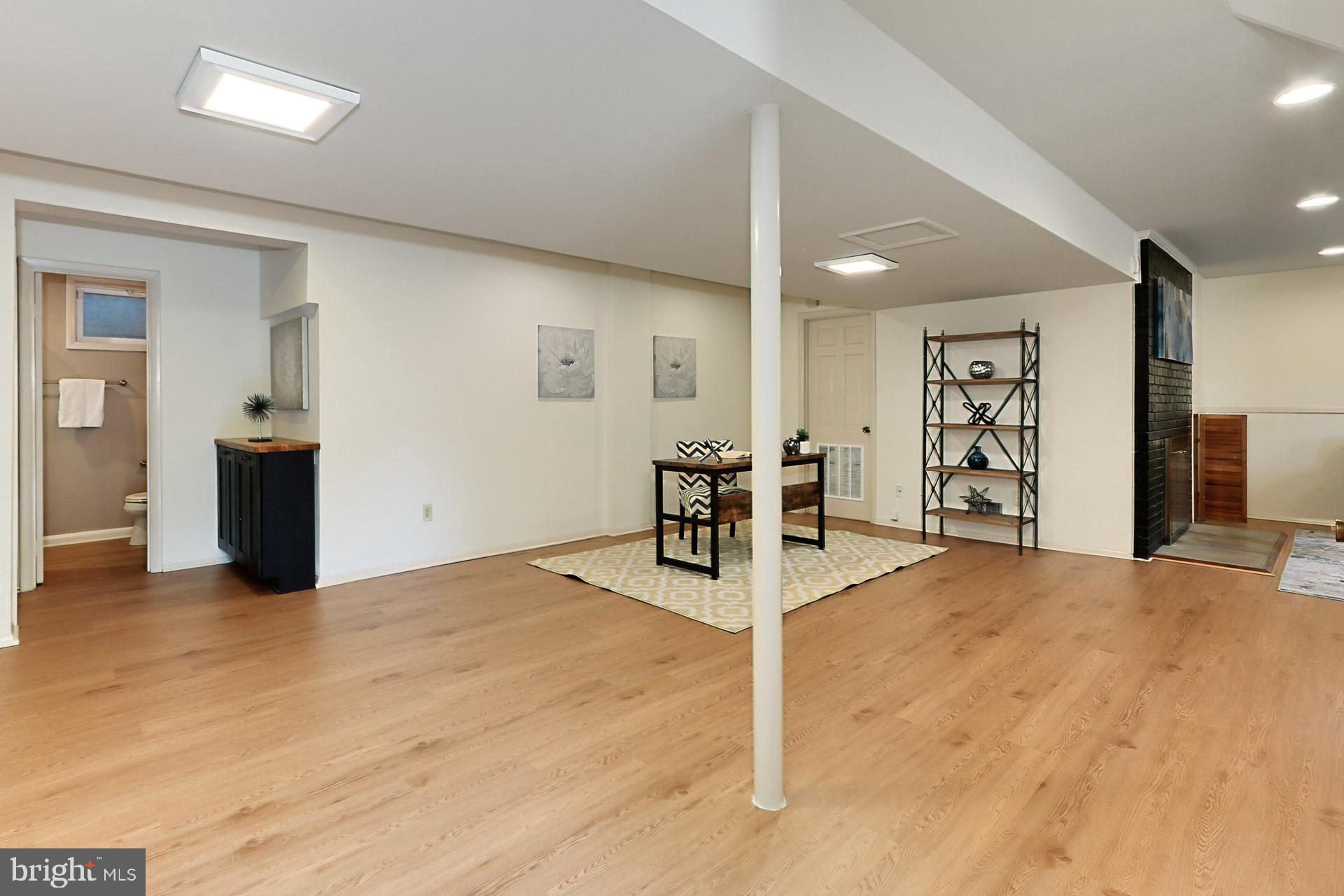 WEST SPRINGFIELD - Residential