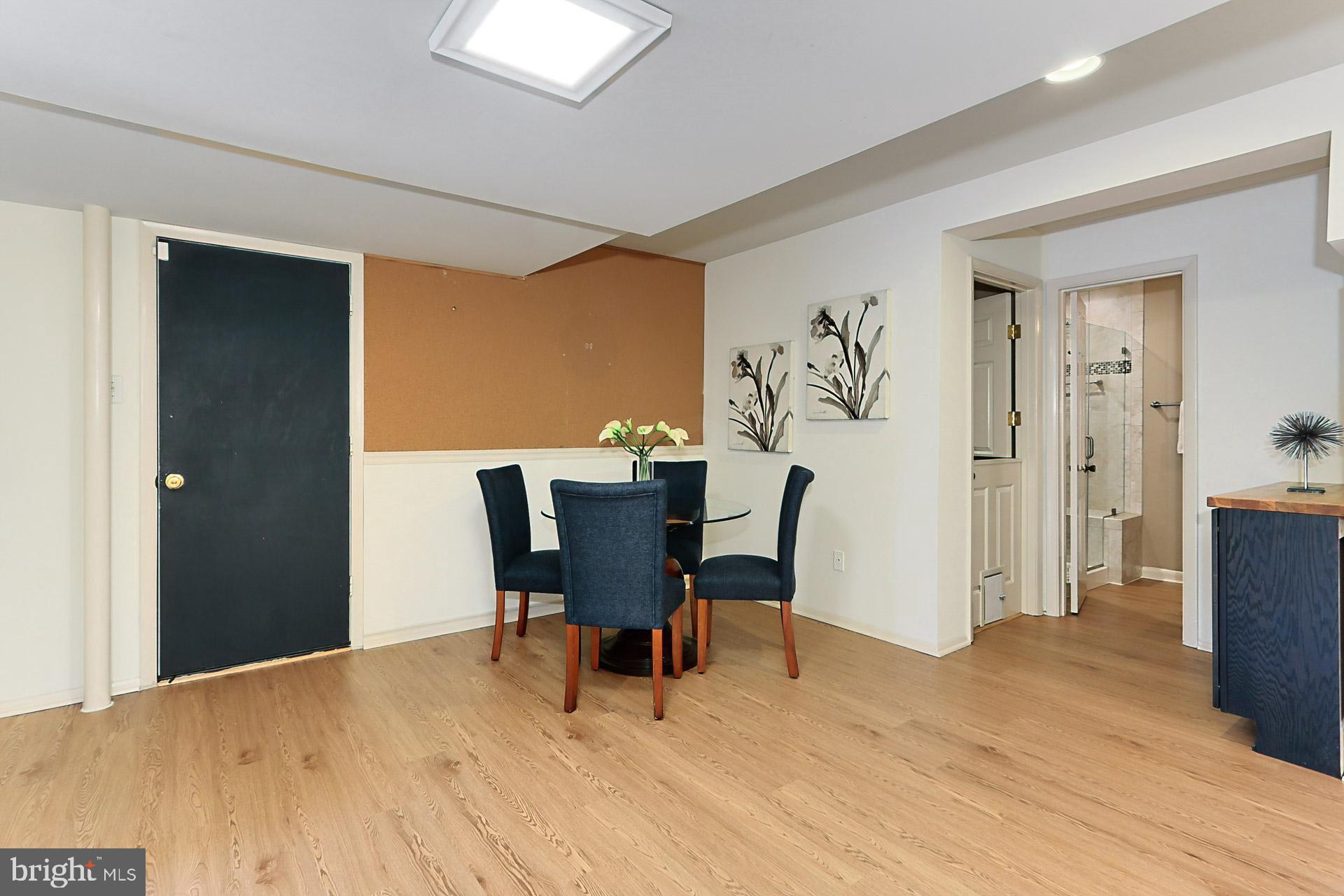 WEST SPRINGFIELD - Residential