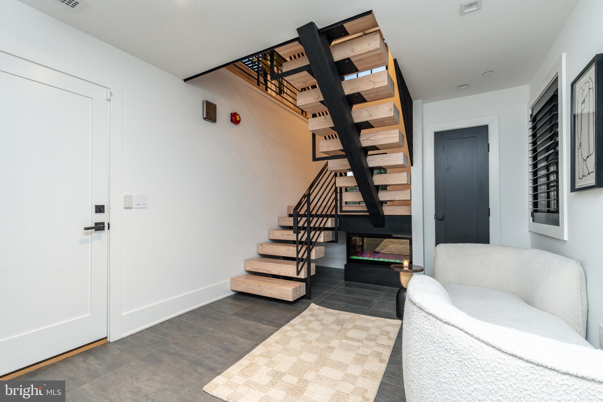 18 W MECHANIC STREET 5