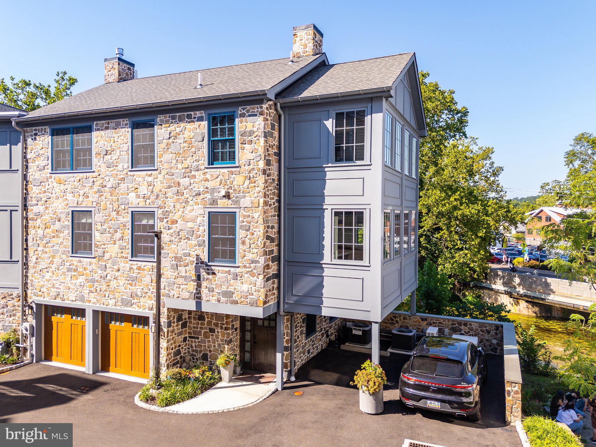 18 W MECHANIC STREET 5