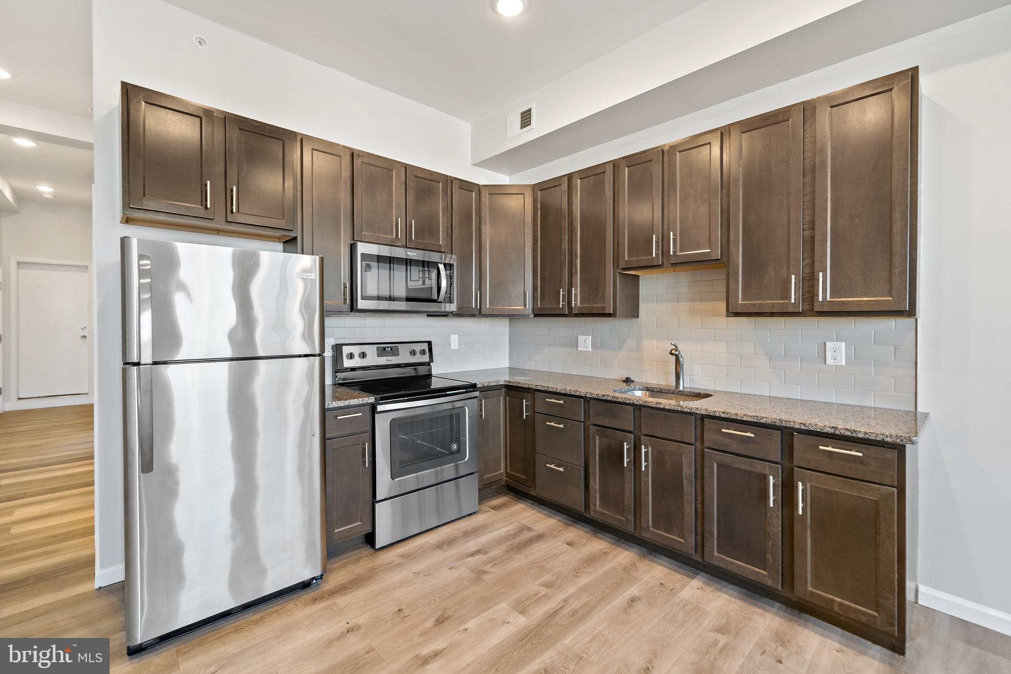 1625 POINT BREEZE AVENUE 27