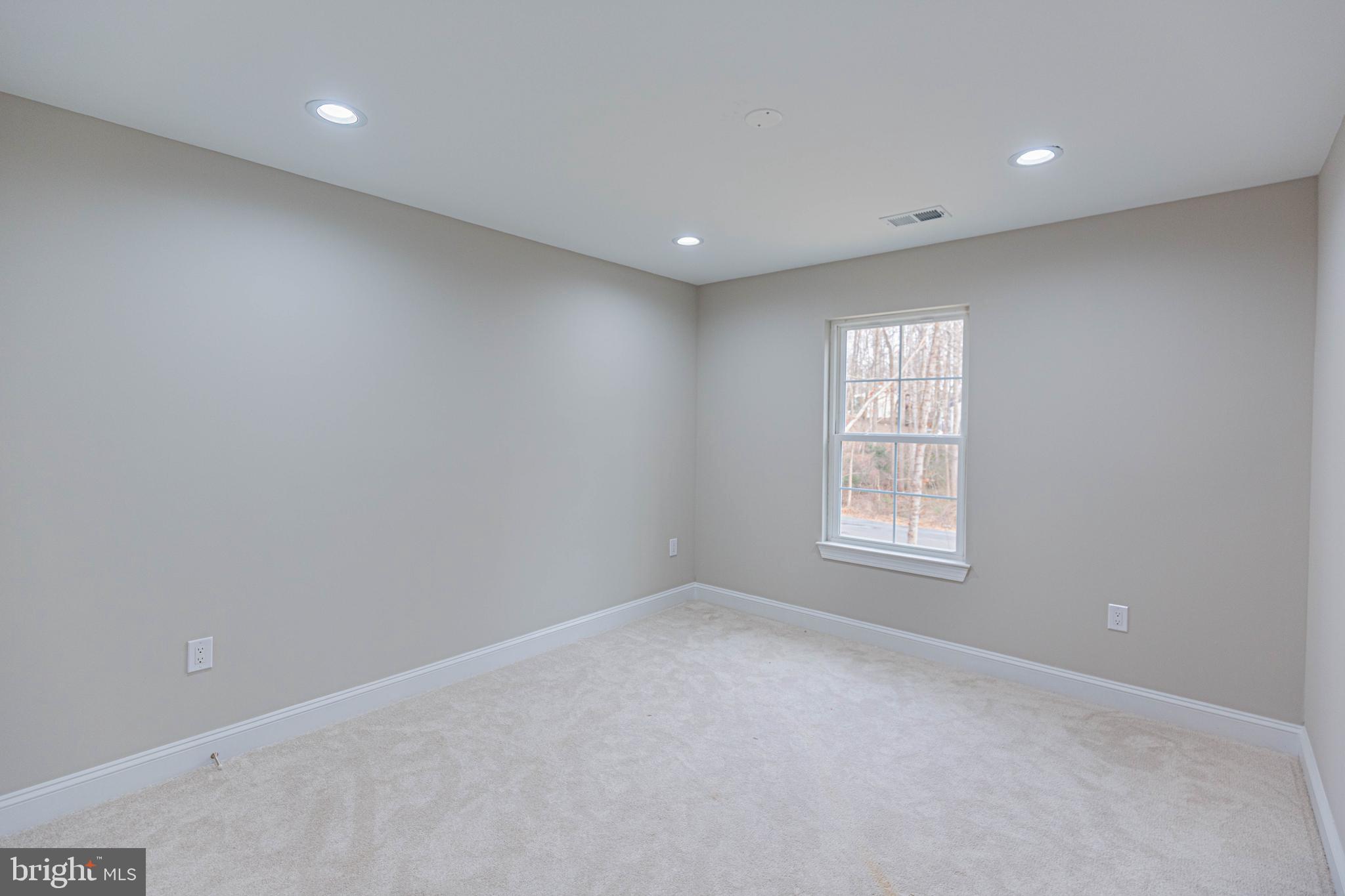 LAKE LAND OR - Residential